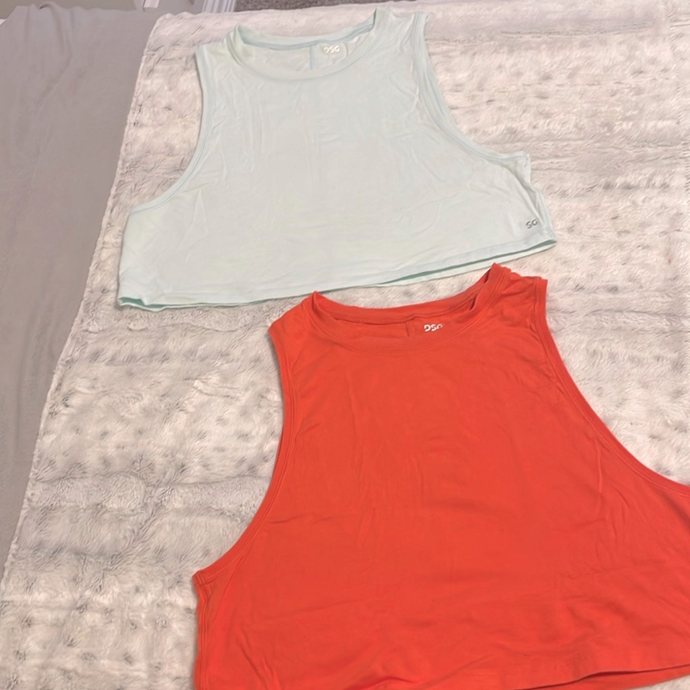 Muscle tank tops
